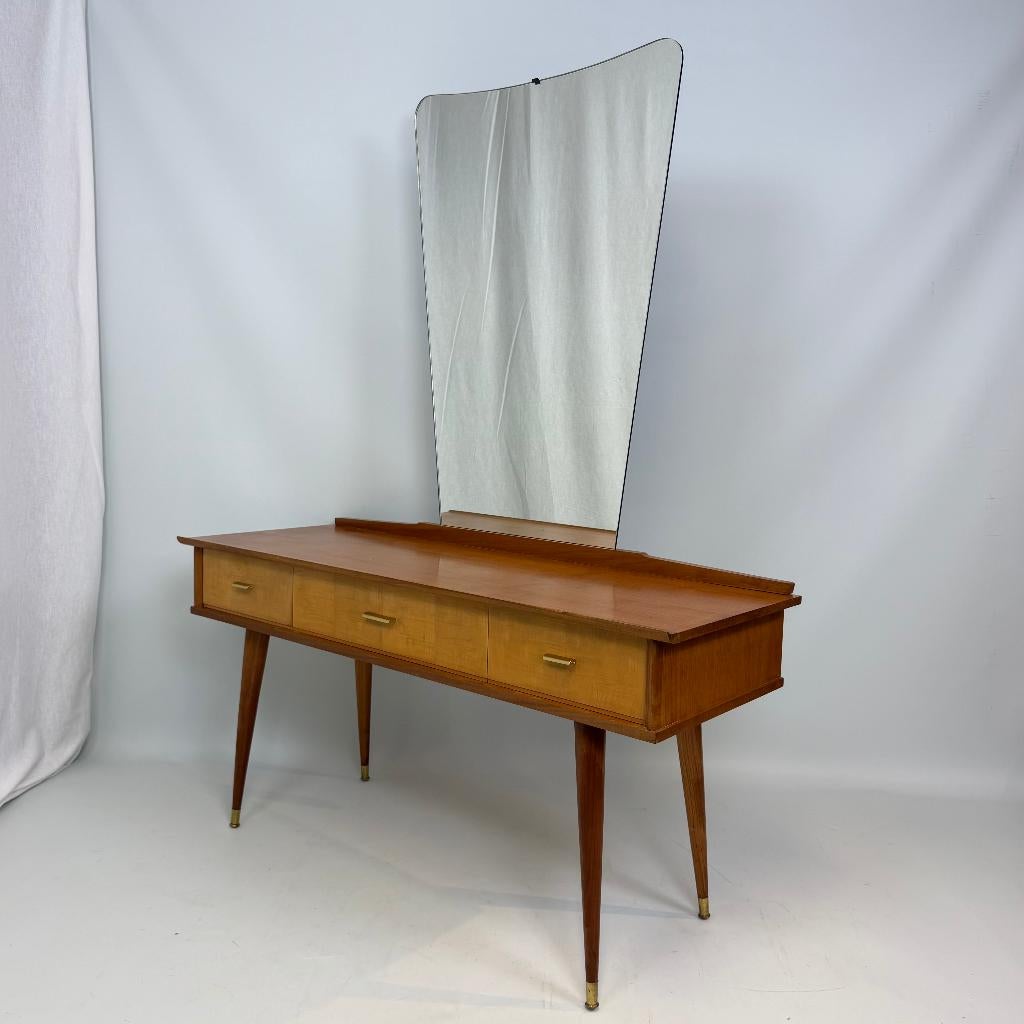 Coiffeuse du milieu du siècle avec miroir, 100 à 150 cm, 150 à 200 cm, Utilisé, Bois