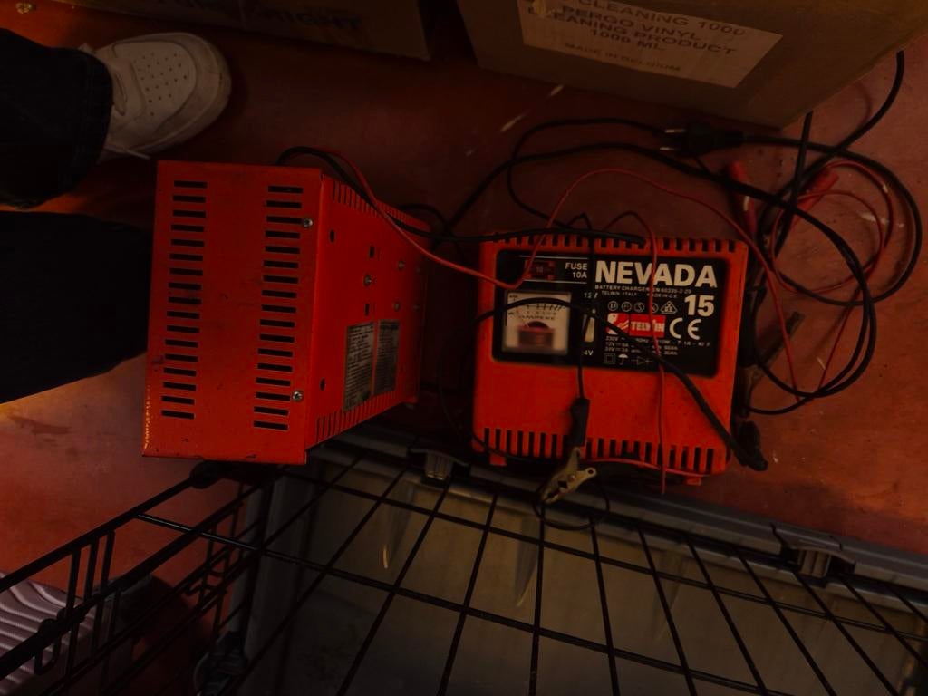 Batterijlader lader ( Nevada), Enlèvement