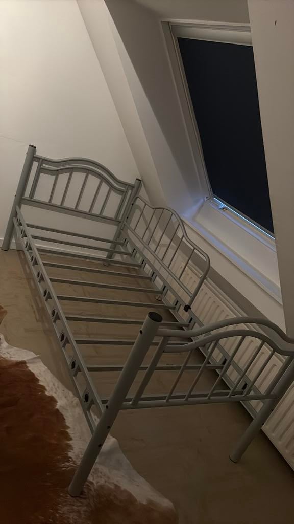 2 appart bedden, Huis en Inrichting, Slaapkamer | Bedden, Ophalen, Zo goed als nieuw