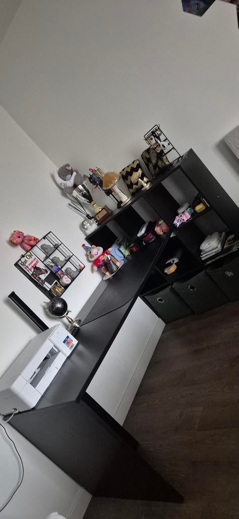 Prachtig en stevig werk/ studeer bureau met opbergkast, Ophalen