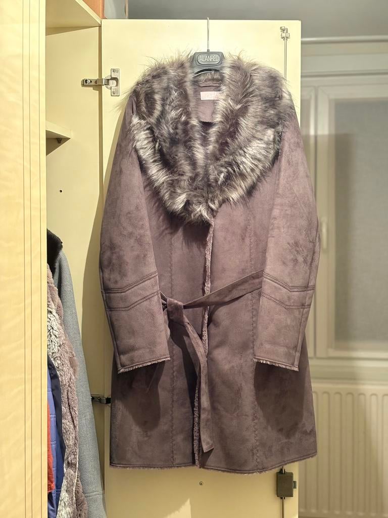 Nouveau manteau gris de Cassis (40)., Enlèvement, Neuf, Taille 38/40 (M), Gris