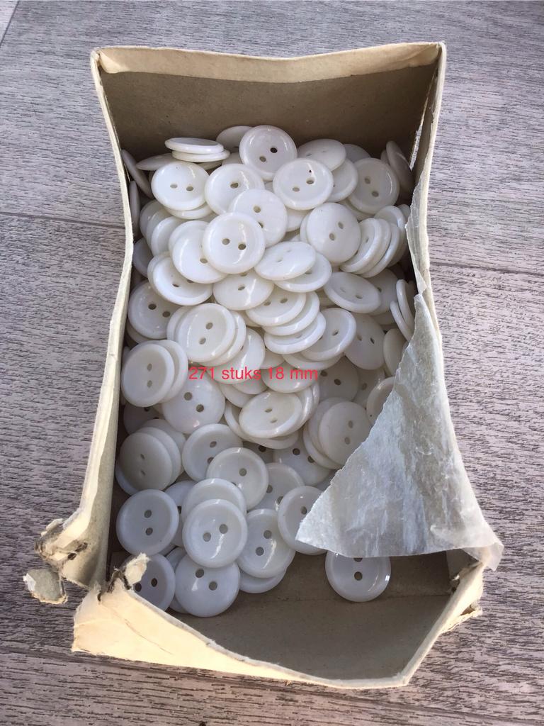 Boutons blancs, Enlèvement ou Envoi, Neuf, Bouton ou Boutons