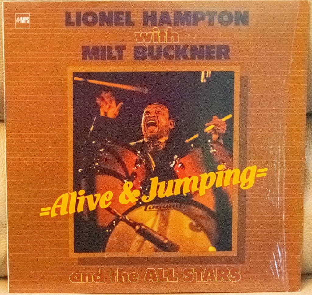 LP Lionel Hampton with Milt Buckner - Alive & Jumping, Ophalen of Verzenden, Zo goed als nieuw, 12 inch, Jazz