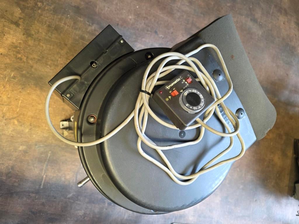 Poêle/chaudière Truma Combi 6000, différents modèles avec co, Caravanes & Camping, Camping-car Accessoires, Utilisé, Enlèvement