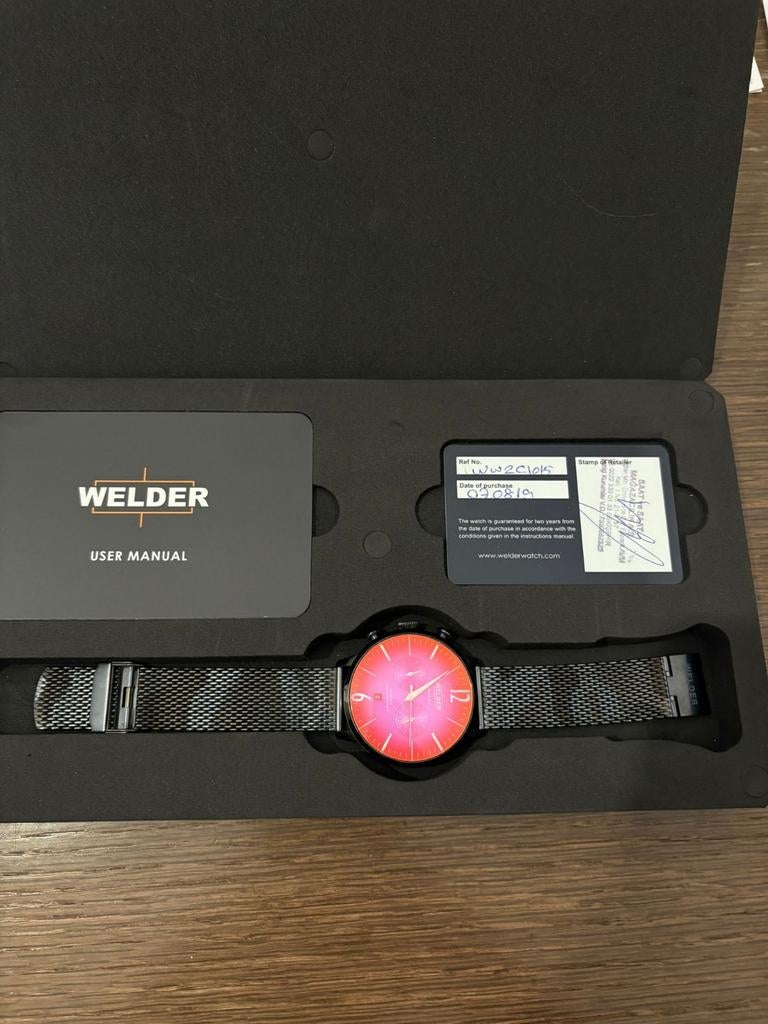Welder montre homme