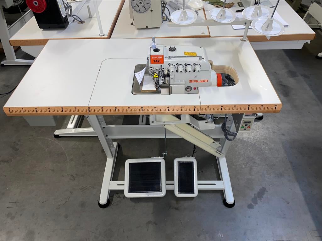 Industriële lockmachine overlock siruba 4draad nieuw, Overige merken, Nieuw, Ophalen of Verzenden, Lockmachine