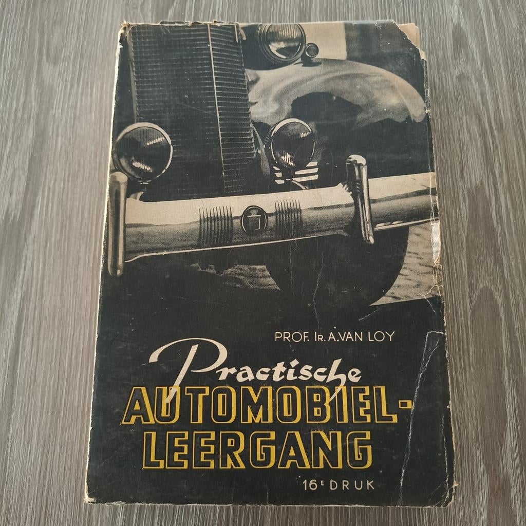 Boek automobielleergang 1945, Ophalen of Verzenden, Zo goed als nieuw