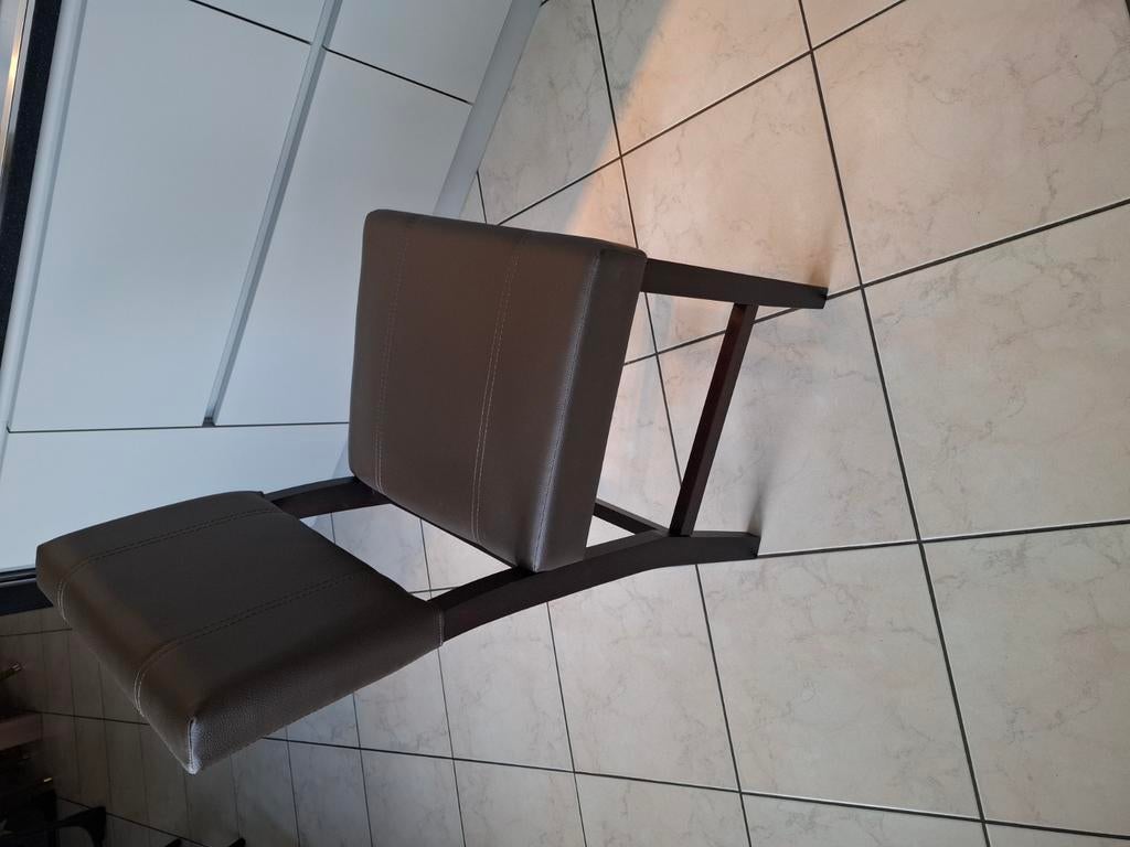 6 nieuwe hoge stoelen 60 cm zithoogte., Ophalen