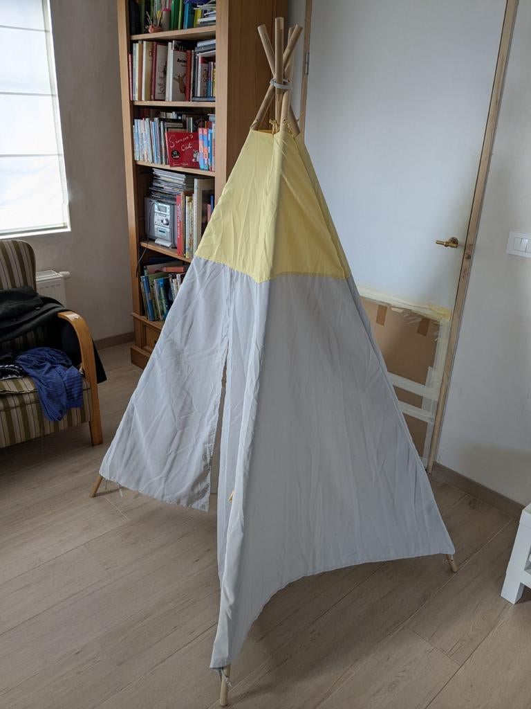 Hövlig speeltent Ikea, Ophalen