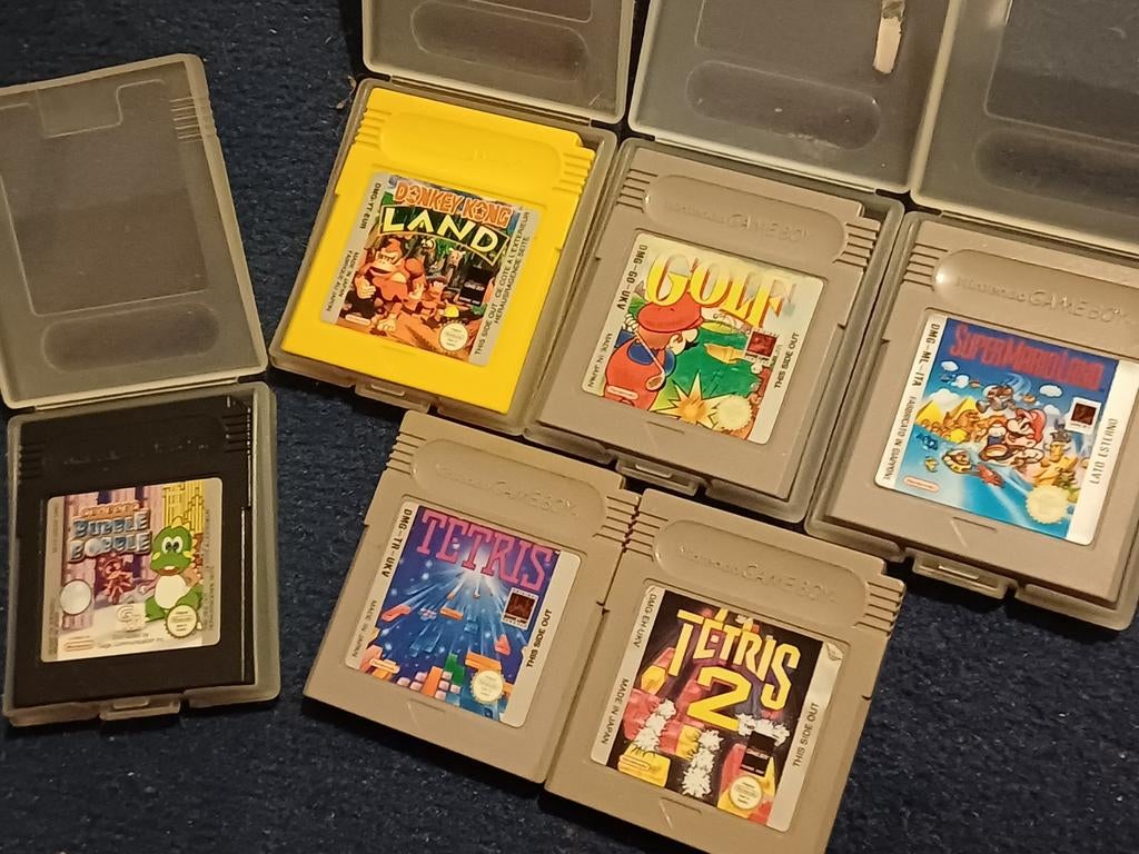 Lot van 2 Gameboy spelletjes + extra Gameboy heuptas, Games en Spelcomputers, Games | Nintendo Game Boy, Ophalen, Zo goed als nieuw