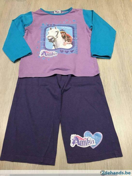 Pyjama Amika - maat 122/128, Enlèvement ou Envoi, Utilisé, Fille, Vêtements de nuit ou Sous-vêtements