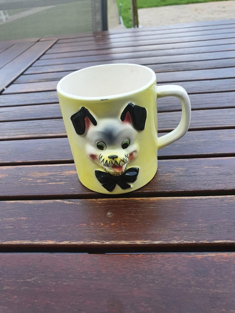 Ancienne tasse haute/mug avec un chien, Enlèvement ou Envoi, Comme neuf