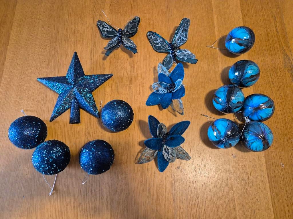 Lot de boules bleu,émeraude,  etoiles papillons, Divers, Noël, Utilisé, Enlèvement ou Envoi