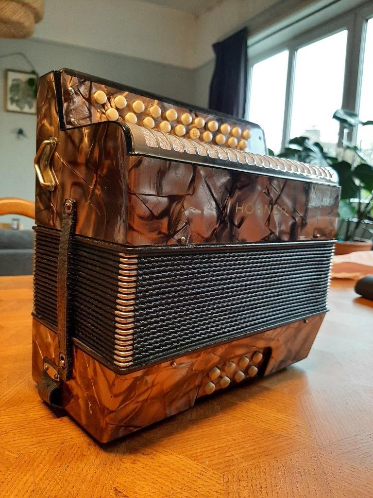 Accordeon Hohner Liliput, Musique & Instruments, Autres formats, Comme neuf, Enlèvement, Avec bretelles