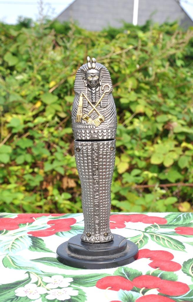 couteau de collection etui sarcophage egyptien, Collections, Enlèvement ou Envoi, Comme neuf