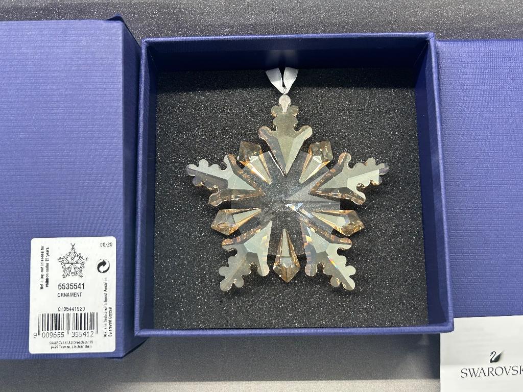 Swarovski Kerst ster Ornament Winter Sparkle, Verzamelen, Swarovski, Ophalen of Verzenden, Nieuw, Figuurtje