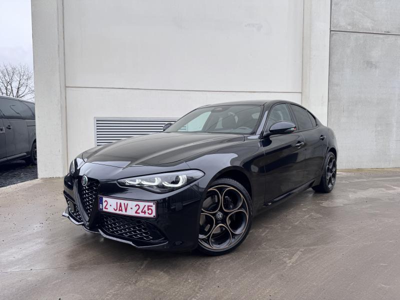 Alfa Romeo Giulia Intensa Q4 280PK, Auto's, Alfa Romeo, Bedrijf, Giulia, Adaptieve lichten, Adaptive Cruise Control, Airbags, Alarm