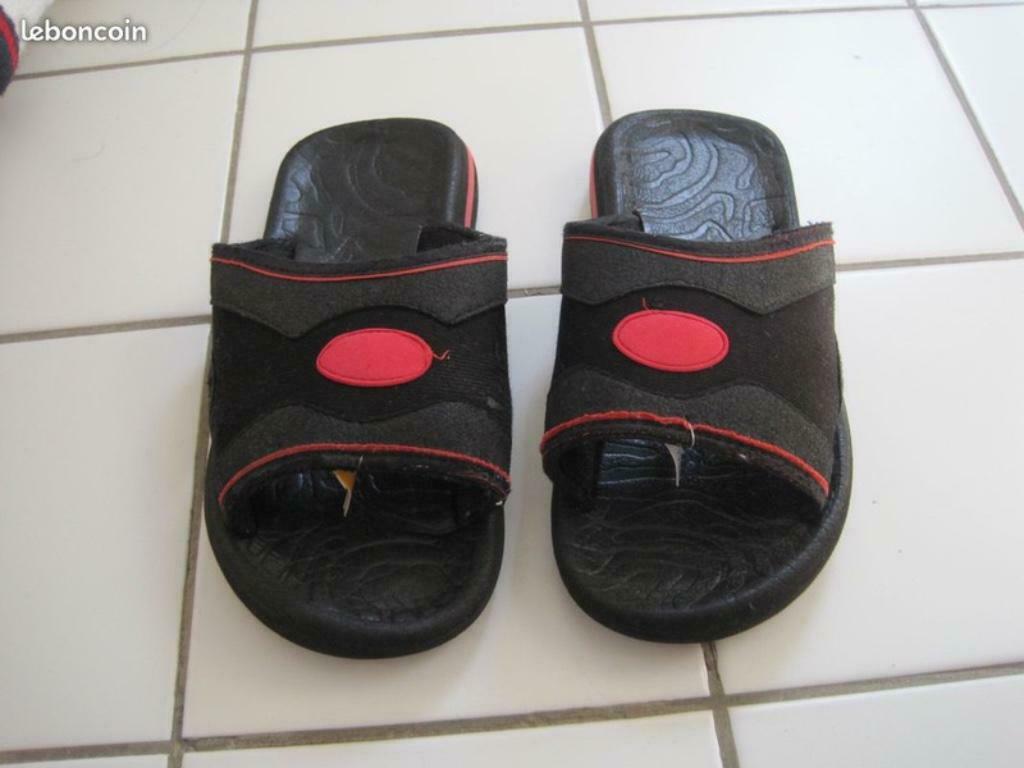 sandales / mules de piscine / claquettes P. 30/31 - noir / r, Garçon ou Fille, Enlèvement ou Envoi, Utilisé, Autre