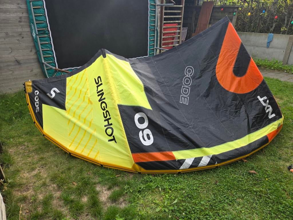 Slingshot NXT 9m², Sports nautiques & Bateaux, Kitesurf, Kite, Enlèvement ou Envoi