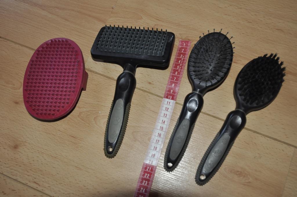 Lot brosses pour chien en TB état, Animaux & Accessoires, Enlèvement ou Envoi, Comme neuf