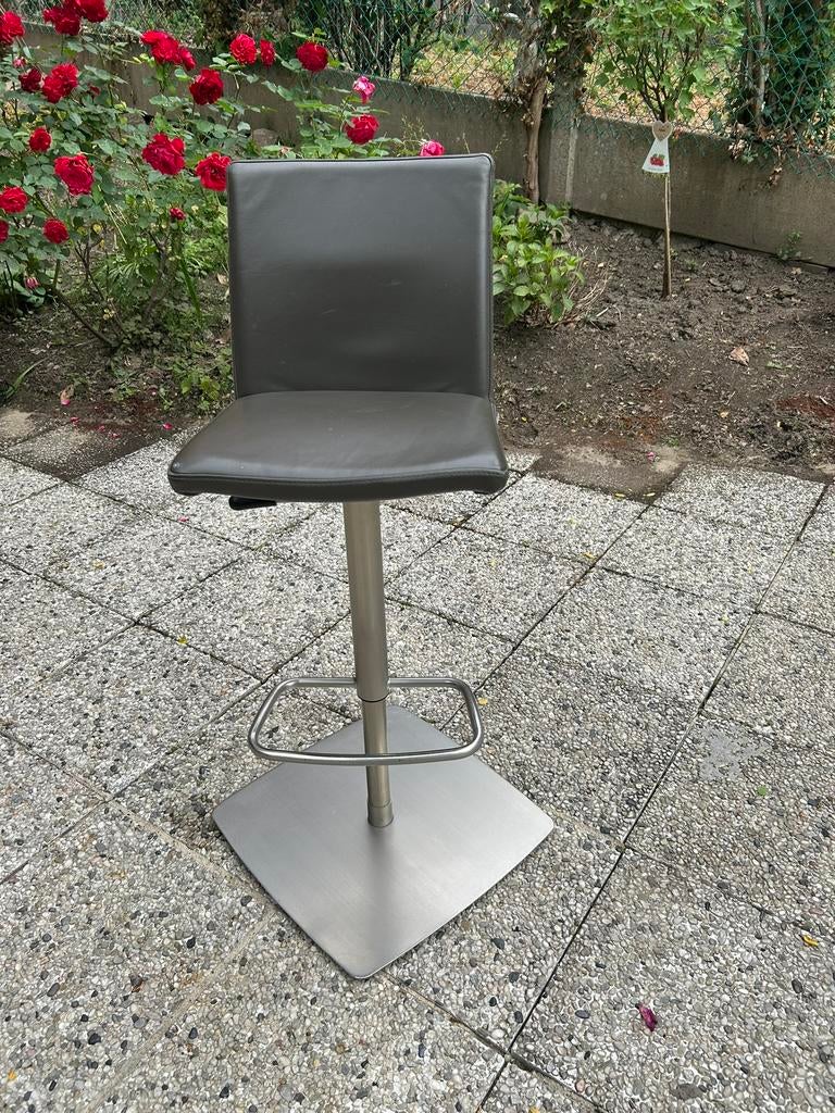 Tabouret de bar, 1 tabouret, Utilisé, Cuir, 60 à 90 cm