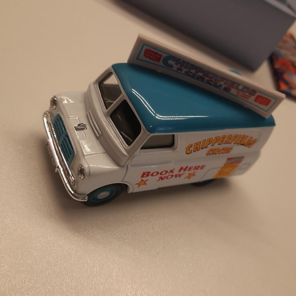 CORGI CLASSICS nr.96905*CHIPPERFIELDS*BEDFORD VAN*MIB*LtdEd., Hobby en Vrije tijd, Modelauto's | 1:43, Ophalen, Nieuw, Bus of Vrachtwagen