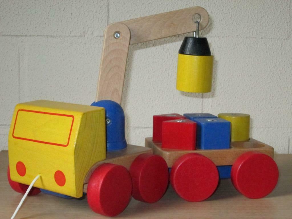 Houten hijskraan met magnetische blokken, Ophalen of Verzenden, Zo goed als nieuw, Duw- of Trekspeelgoed