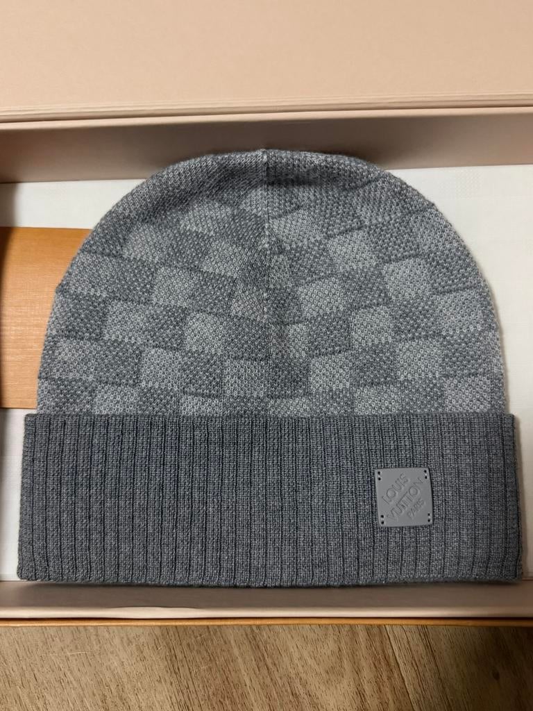 Louis Vuitton (LV) muts, Ophalen, Zo goed als nieuw, Muts