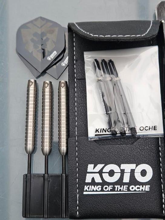 Koto dartpijlen 32 gram, Enlèvement, Comme neuf