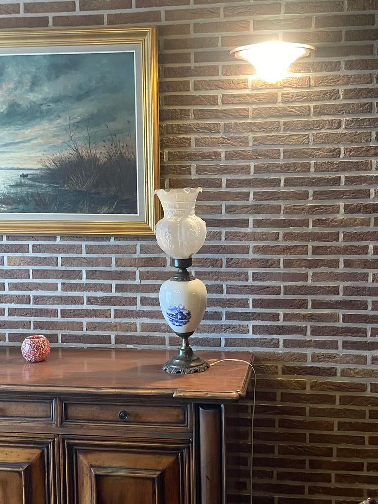 Tafellamp Delft met tinnen ondervoet., Ophalen