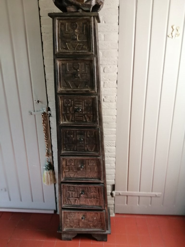 Houten ladekastje, Ophalen