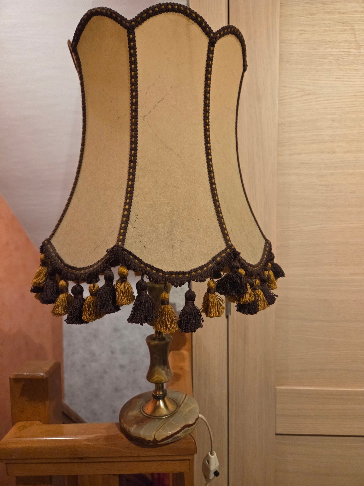 Lampe ancienne avec pied en marbre, Antiquités & Art, Enlèvement