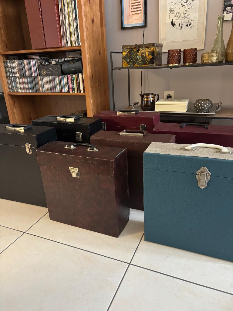Platenkoffers 7 stuks. In skai., Muziek en Instrumenten, Behuizingen en Koffers, Ophalen of Verzenden, Gebruikt, Overige instrumenten