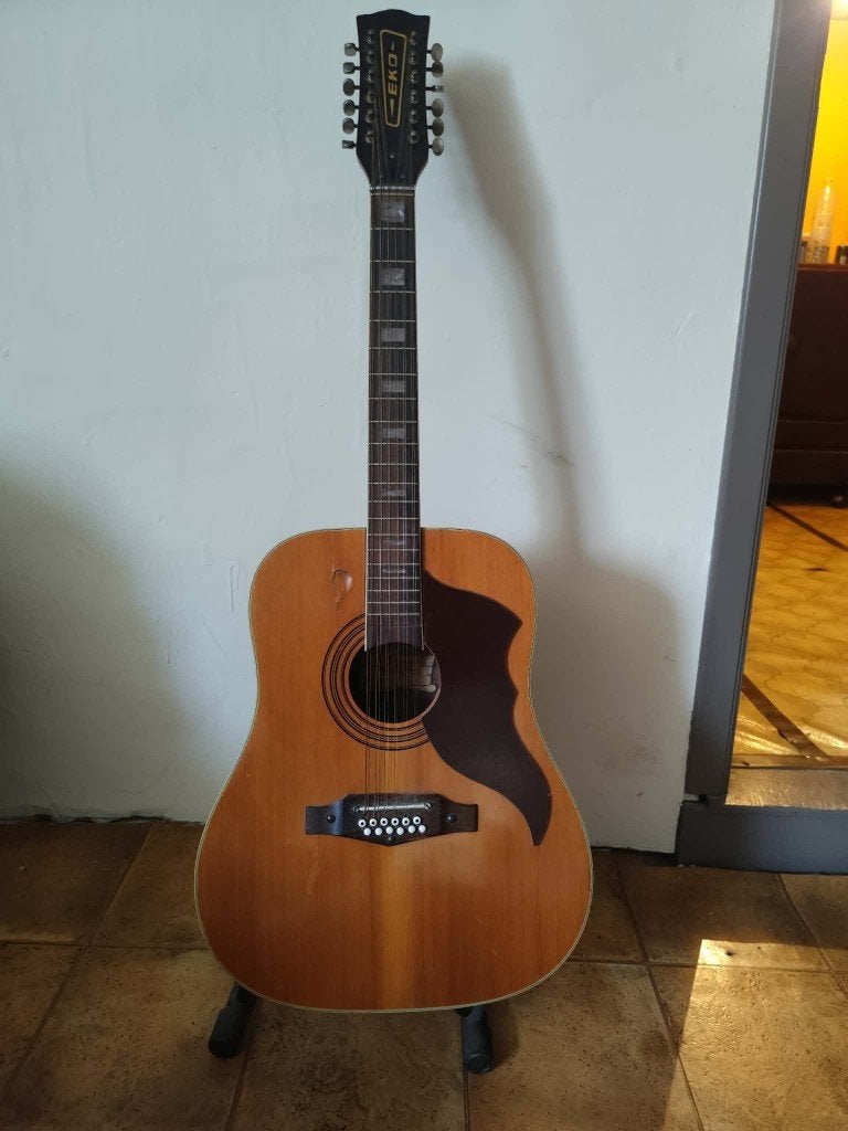 Guitare Eko, Musique & Instruments, Instruments à corde | Guitares | Électriques, Enlèvement, Utilisé