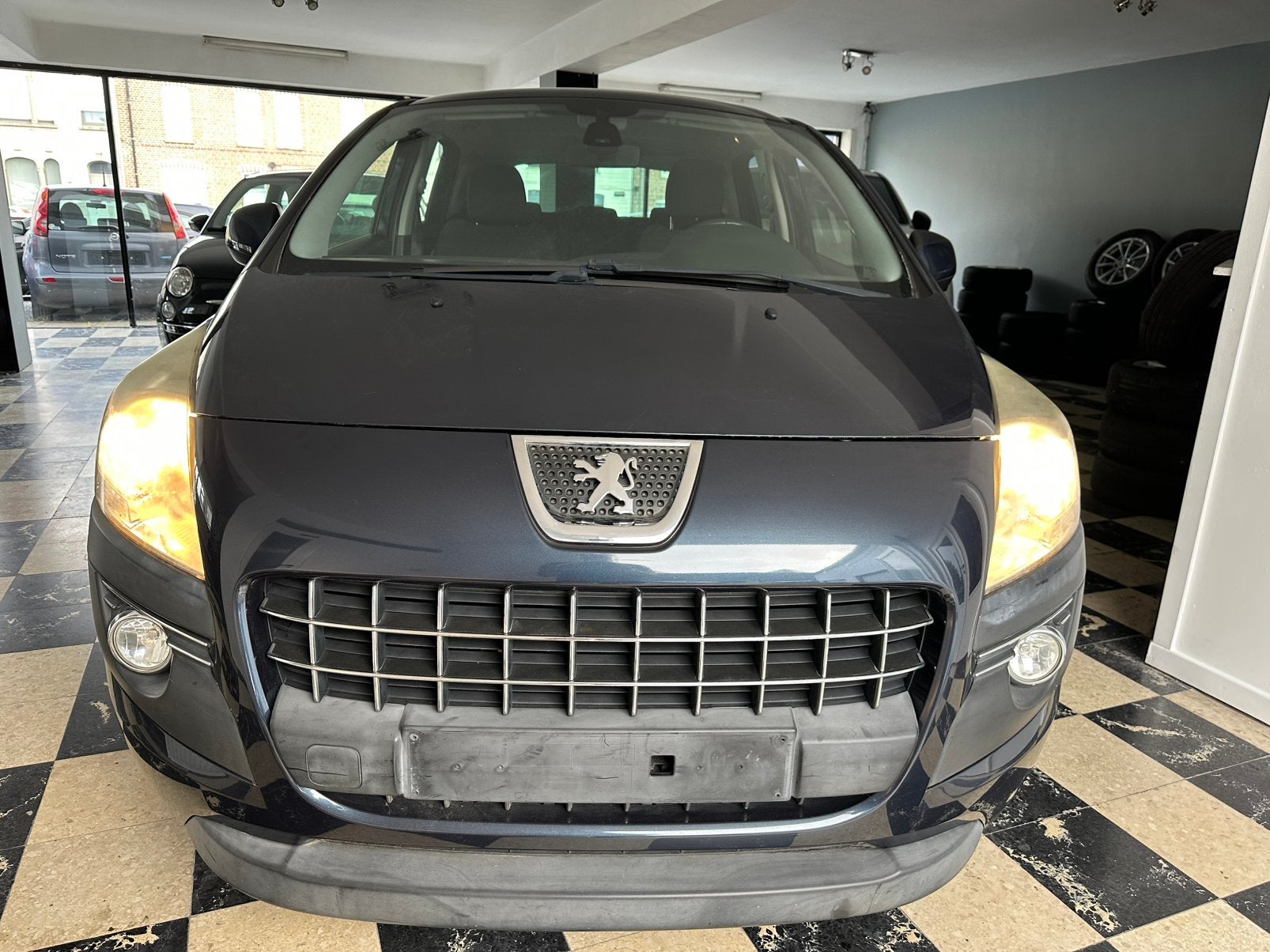 Peugeot 3008 ALLURE 1.6VTI 120CH - PANO, Auto's, Peugeot, Voorwielaandrijving, Euro 5, Zwart, https://public.car-pass.be/vhr/fa3dc435-2c89-47a0-b99d-c16e6f1b605a