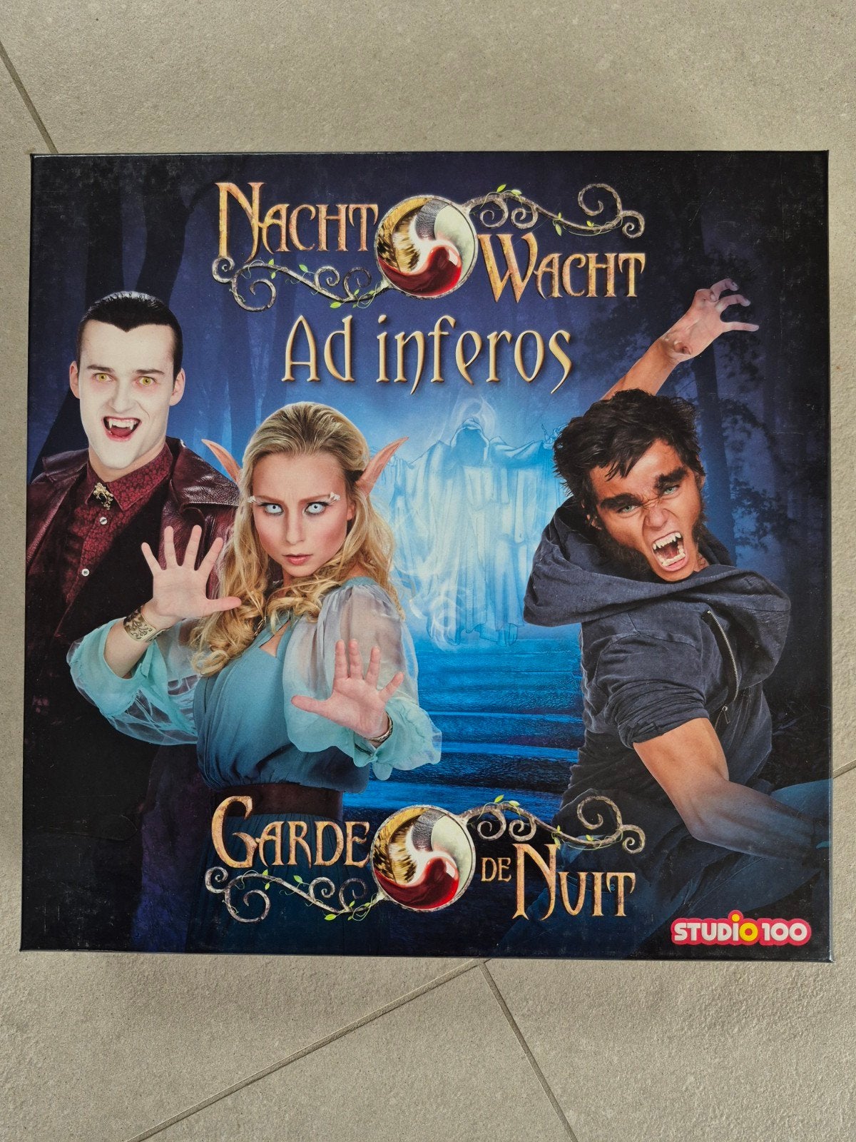 Spel Nachtwacht "Ad Inferos", Drie of vier spelers, Ophalen of Verzenden, Zo goed als nieuw, Studio 100