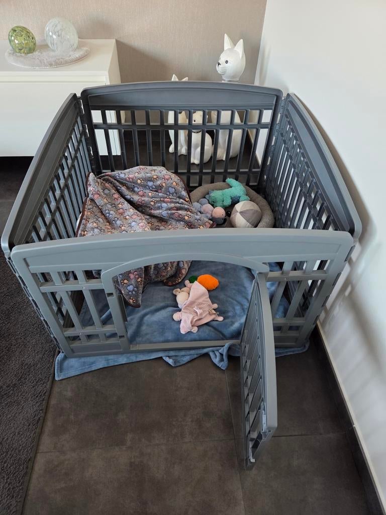 Hondenren voor puppy's  Grijs   90 op 90 cm groot, Ophalen