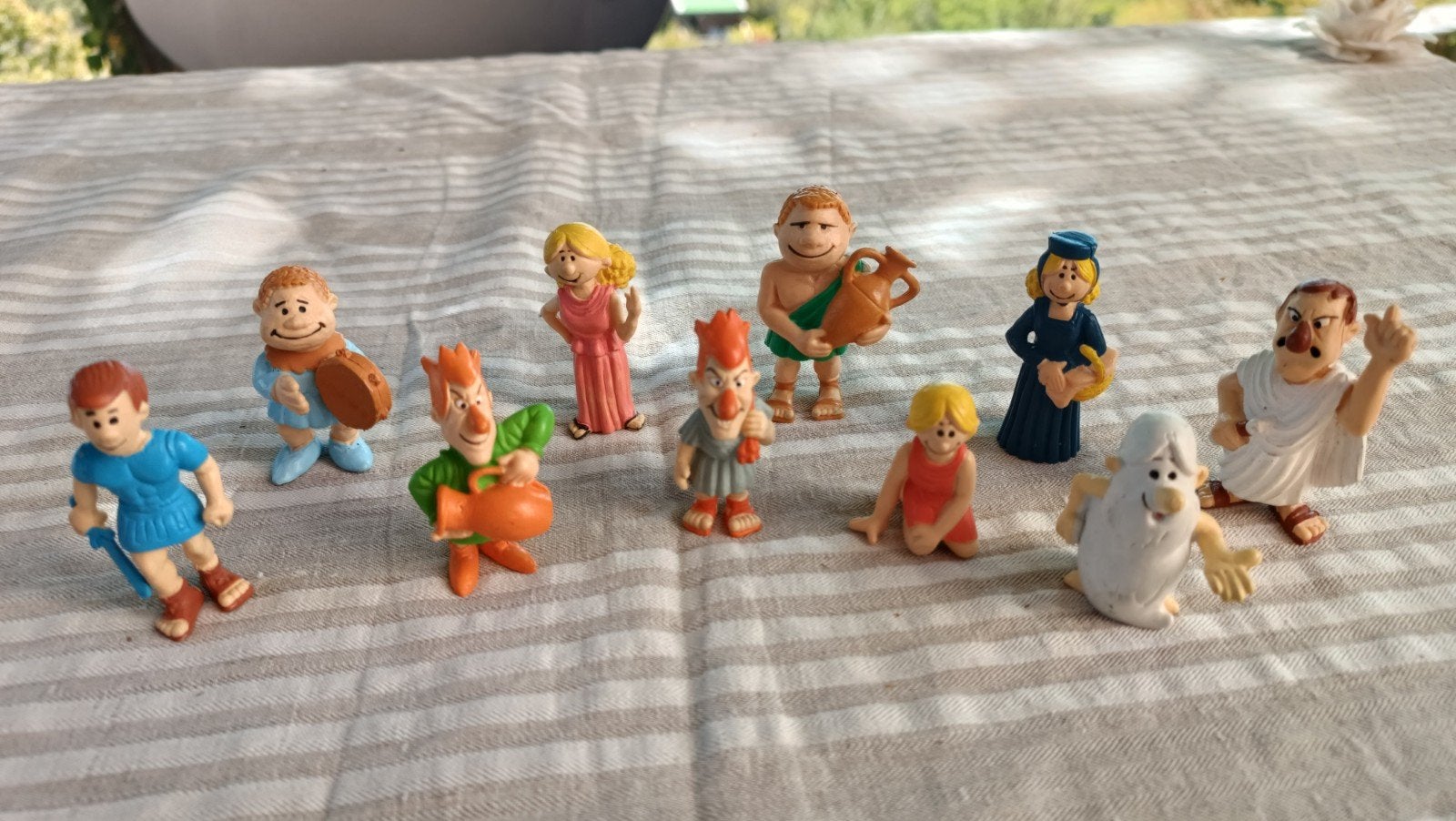 lot de personnages anciens, Collections, Enlèvement