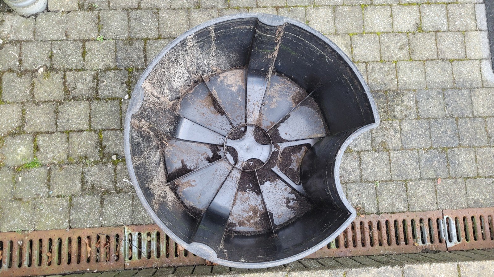 Voet regenton, Ophalen