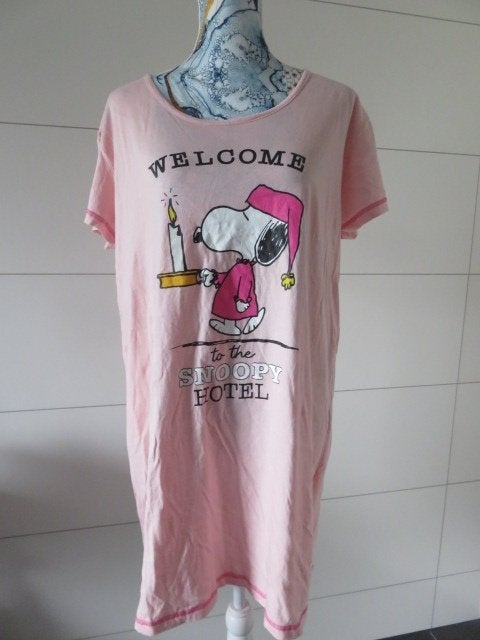 Roze dames nachtkleed - Roos - Snoopy - L/XL, Ophalen of Verzenden, Zo goed als nieuw, Maat 42/44 (L)