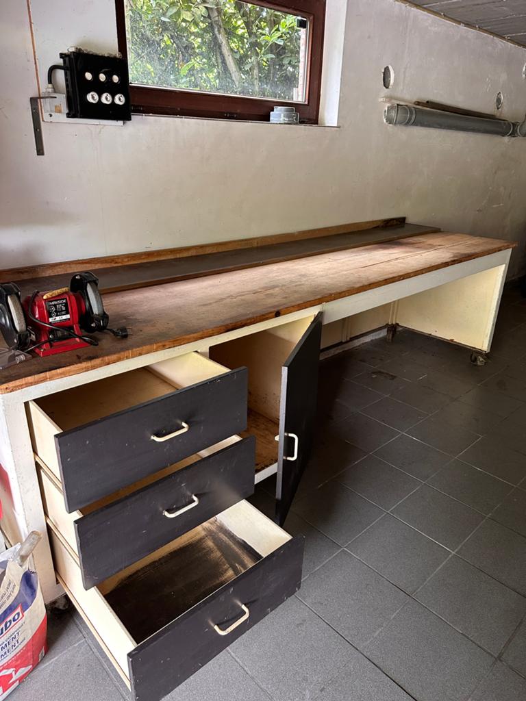 Oude werkbank uit bakkerij, Enlèvement, Utilisé, 170 cm ou plus