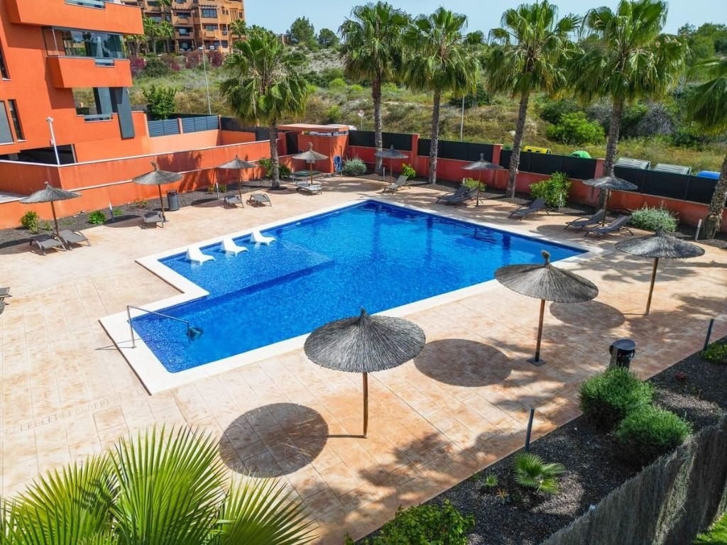 Penthouse spacieux avec terrasse sur le toit à Villamartin, Immo, Étranger, Villamartin, 2 pièces, Appartement, Espagne