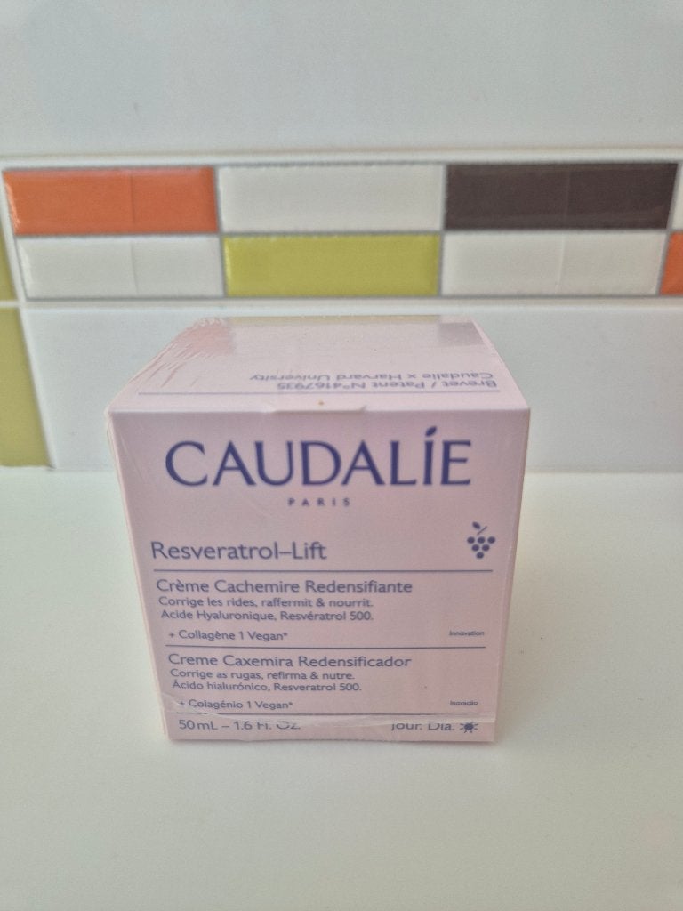 Caudalie Resveratrol-Lift, Enlèvement