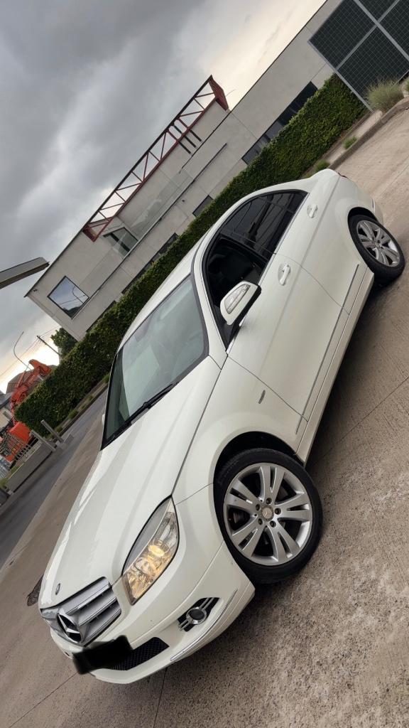 Mercedes c220, Autos, Boîte manuelle, 5 portes, Particulier, Tissu