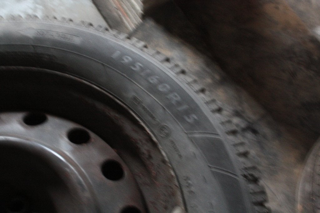 195-60 R15 winterbanden met velg corolla, Auto-onderdelen, Ophalen, Gebruikt, 15 inch, Banden en Velgen
