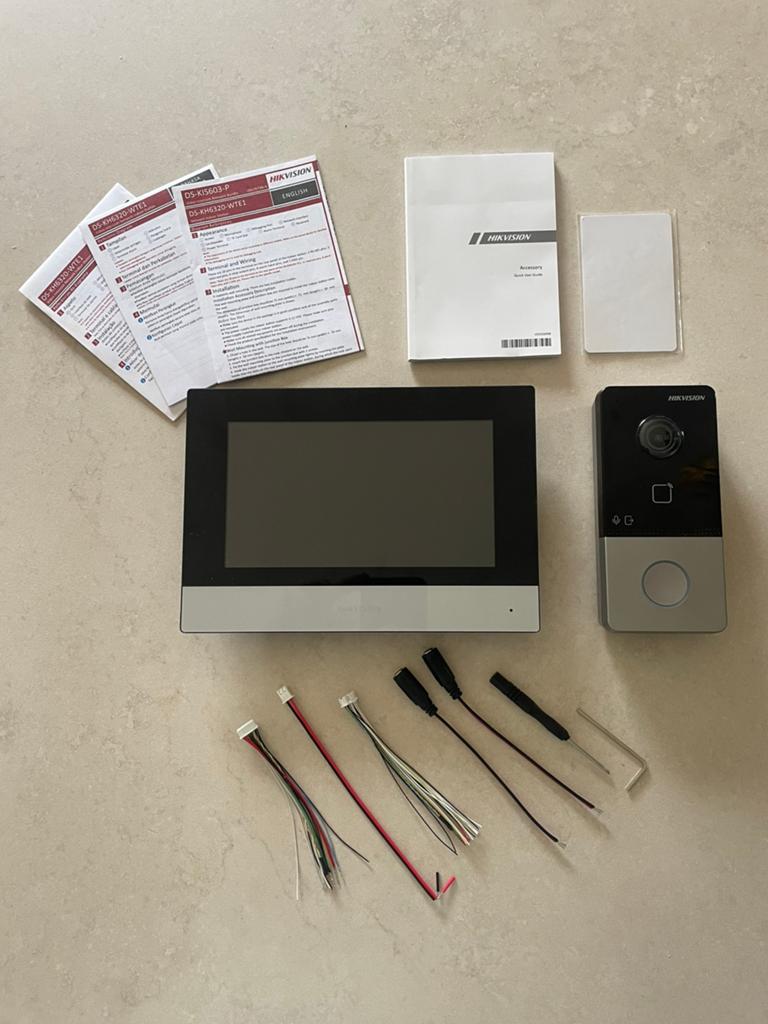 Hikvision videofoon - deurbel + monitor, Huis en Inrichting, Deurbellen, Ophalen, Zo goed als nieuw