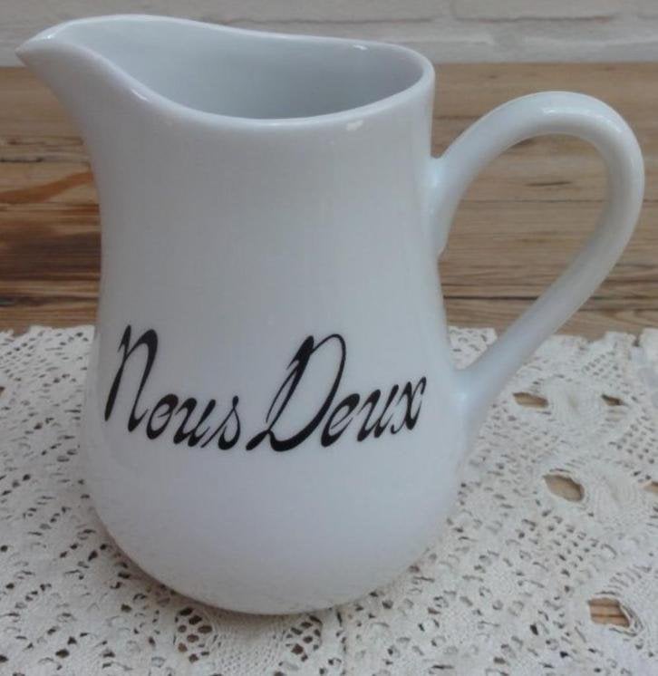 Vintage Frans wit porseleinen NOUS DEUX kannetje, Pillivuyt, Ophalen of Verzenden