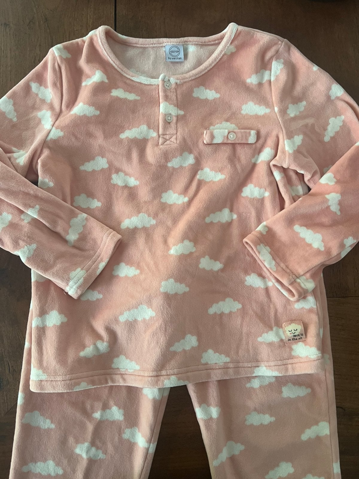 Superzachte pyjama wolkjes - maat 122/128, Ophalen of Verzenden, Gebruikt, Meisje, Nacht- of Onderkleding