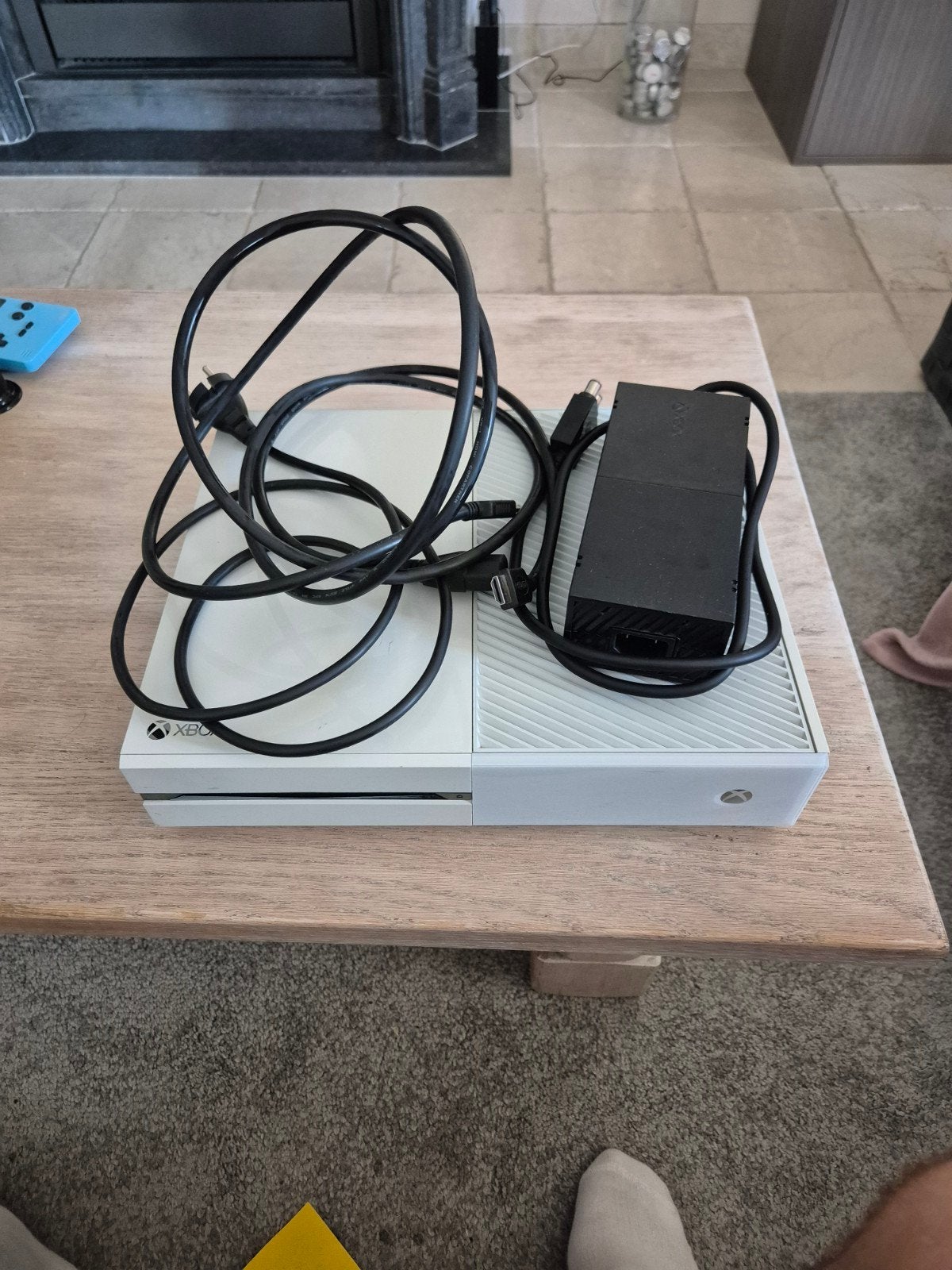 Xbox One S + 30 Games + Controller, Games en Spelcomputers, Games | Atari, Ophalen