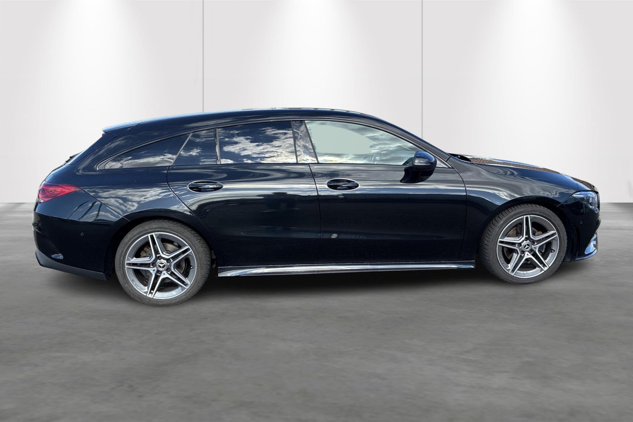 Mercedes-Benz CLA-Klasse Shooting Brake CLA 180 AMG Line, Autos, 100 kW, Achat, 140 g/km, Entreprise